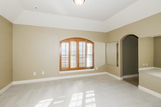 Building Photo - 3909 Pebble Brook Dr