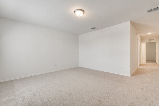 Building Photo - 16048 Isles Dr