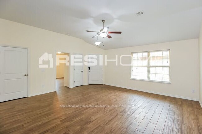 Building Photo - HOME FOR RENT!!