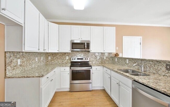 Building Photo - 504 Hollen Ct