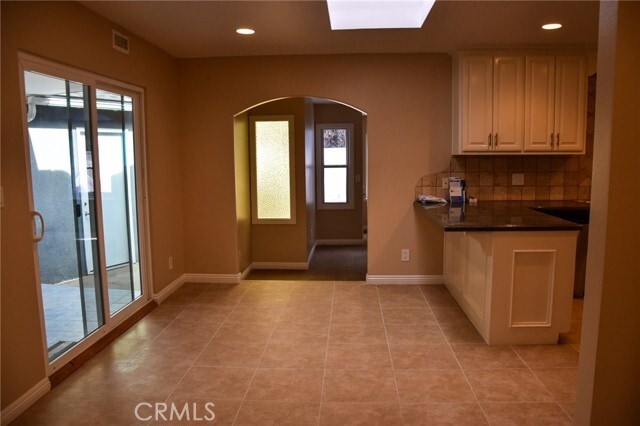 Building Photo - 421 N Park Ln