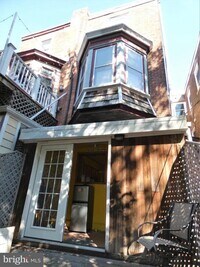 Building Photo - 4238 Pine St