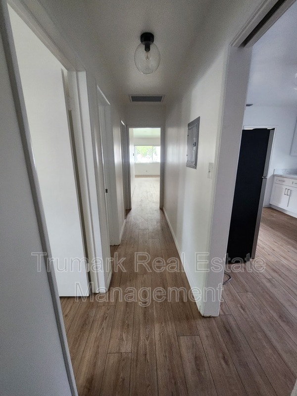 Building Photo - 1835 Lake St