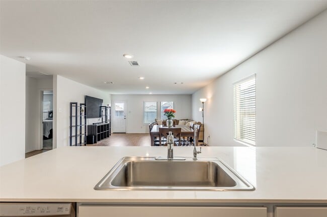 Building Photo - 22835 Prairie Dog Rd