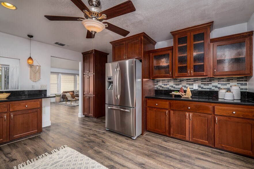 Building Photo - 1202 Kaseberg Cir