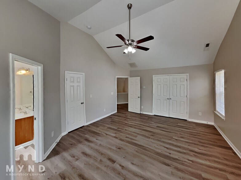 Building Photo - 1101 Southridge Dr
