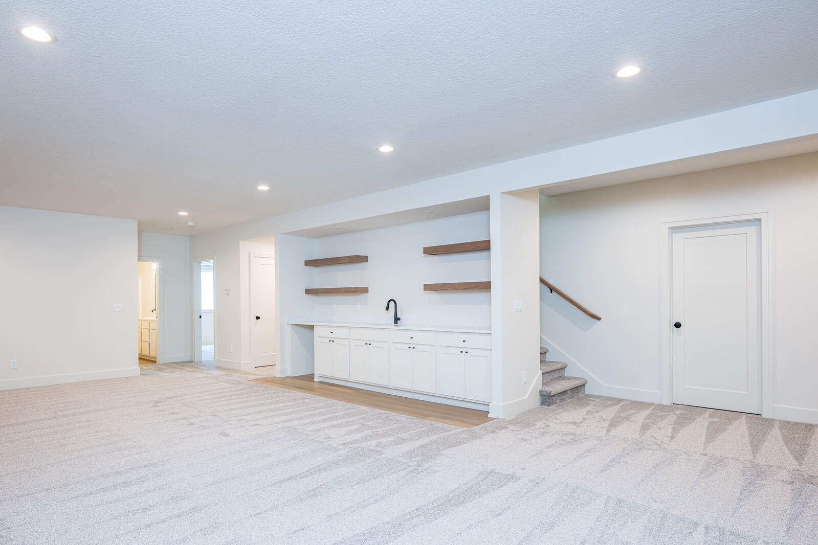 Building Photo - 807 Bridgeview St