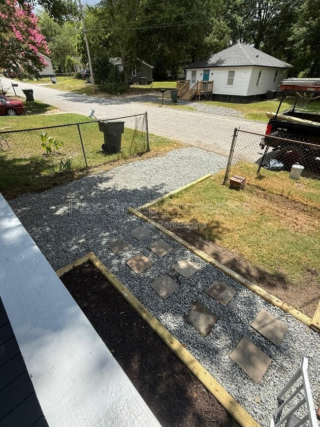 Building Photo - 1612 N McFarland St