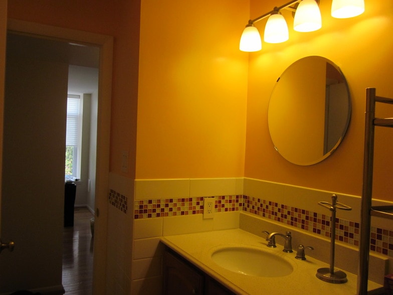 Second bath and shower - 658 15th St S