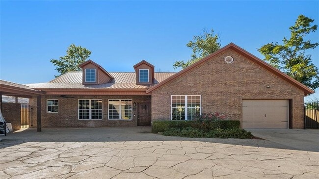 Primary Photo - 1414 W Cypress St