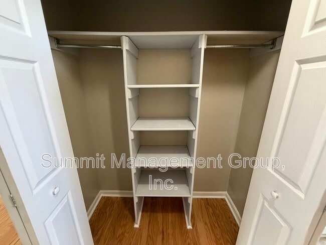 Building Photo - 1611 Ellington Rd SE