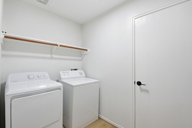 Building Photo - 20615 Moonrise River Ln