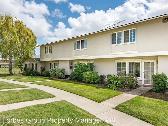 Primary Photo - 3 br, 1.5 bath Apartment - 407 Don Carlos Ct