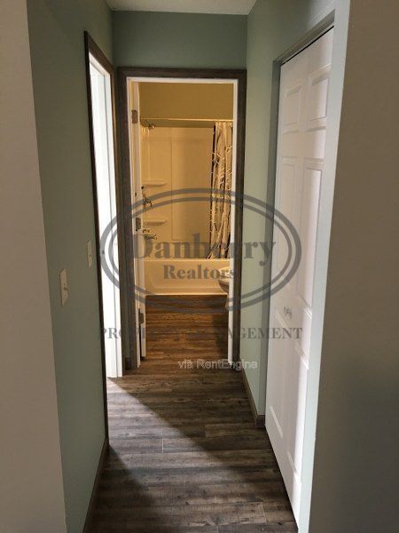 Building Photo - 319 Frazer St