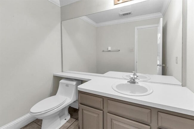 Building Photo - 15614 Lago Villa Dr