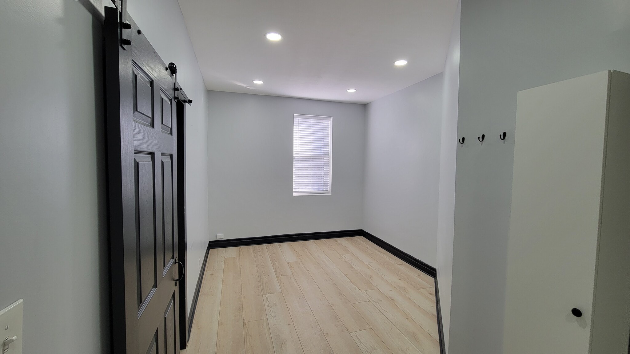 Building Photo - 58 62nd St