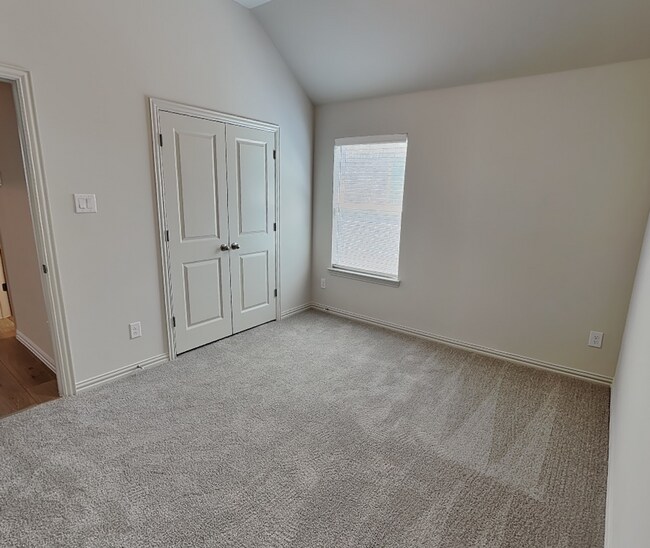 Building Photo - Brand-New Luxury Living in a Prime Fort Worth Location!