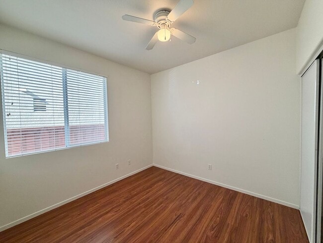 Building Photo - Spacious Oak Creek Cul-de-Sac Home with 5 Bedrooms & 3-Car Garage