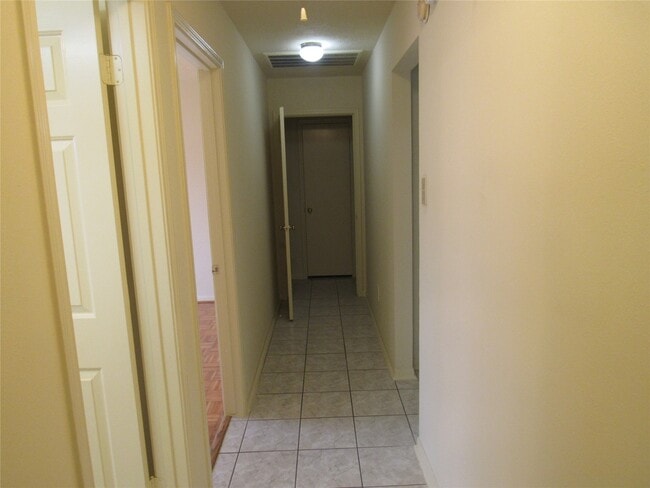 Building Photo - 5418 Imperial Grove Dr