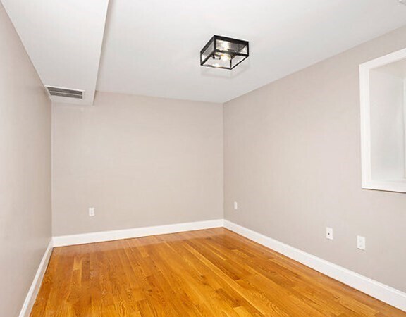 Building Photo - 68 Edward St