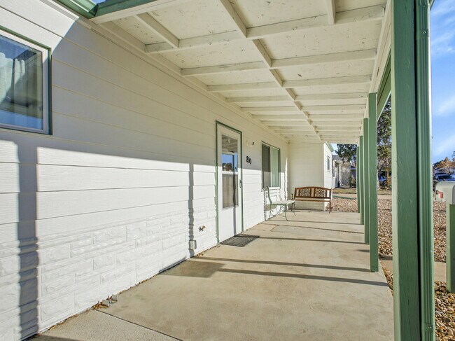 Building Photo - $2,340.95 - $300 OFF - First 2 Months'Rent - 3 Bedrooms, 1.5 Bathrooms, Single Family Home in Aur...