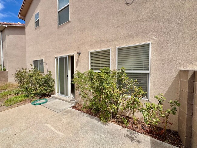 Building Photo - 4361 Altura Vista Ln NE