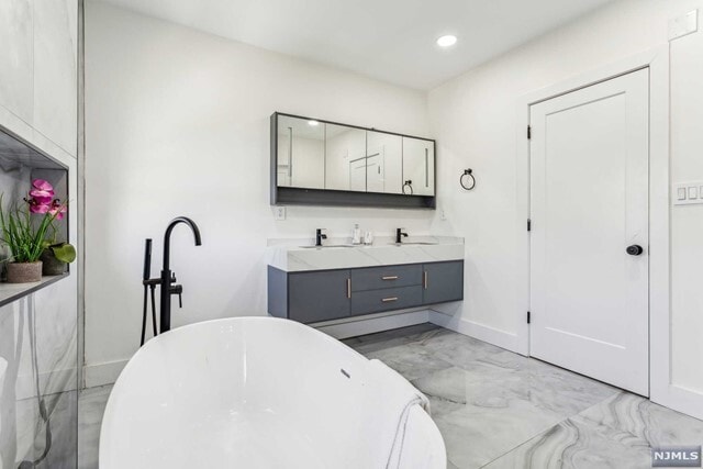 Building Photo - 648 E Broad St