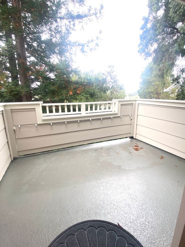 Building Photo - The Foothills Condo, 2 BD / 2 BA Single St...