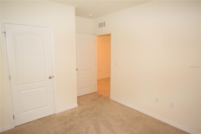 Building Photo - 5215 Mahogany Dr
