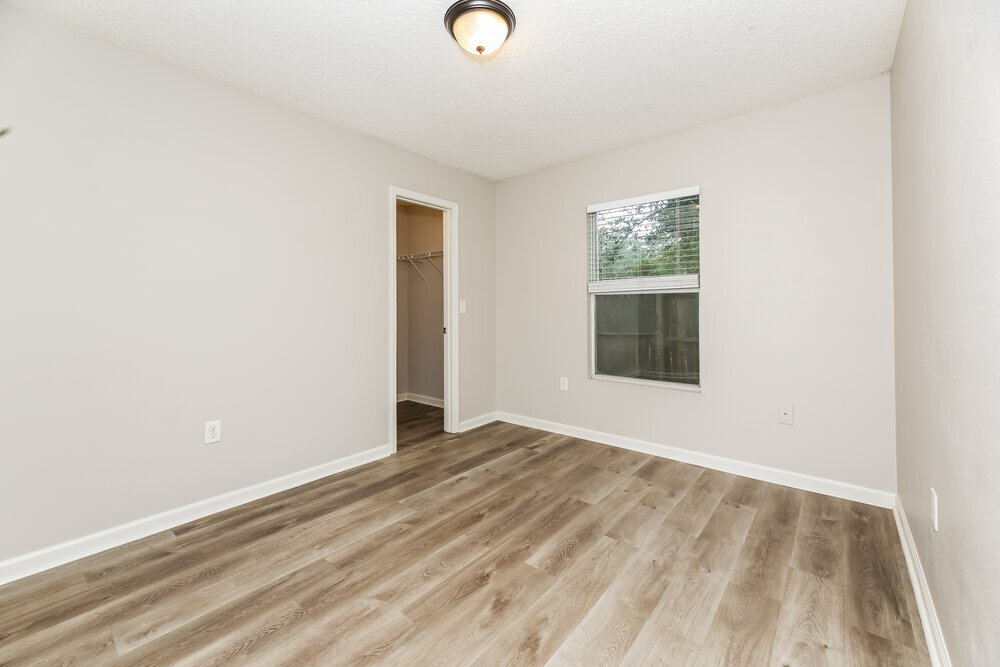 Building Photo - 2140 Thomas Ct