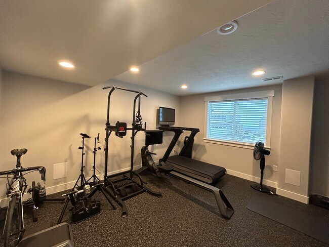 Building Photo - 5 Bedroom 3.5 Bathroom, plus bonus room, Home in Lehi Utah!