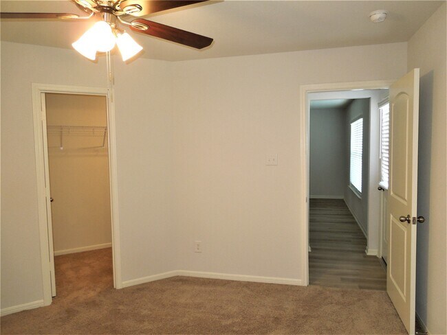 Building Photo - 10506 Copper Ridge Dr