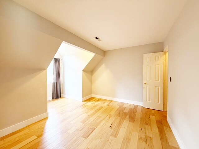 Building Photo - 1128 NW Thornwood Cir