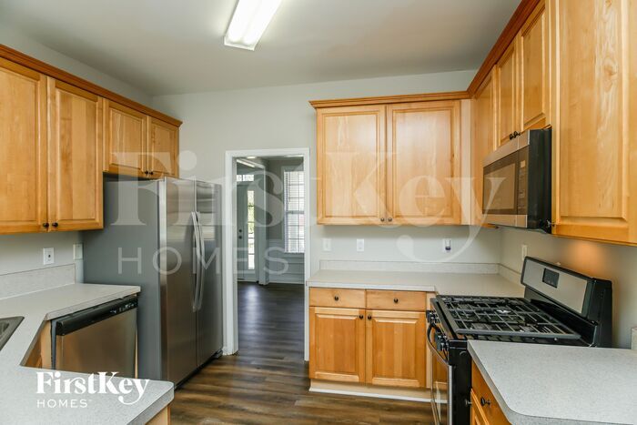 Building Photo - 5631 Waldens Farm Dr