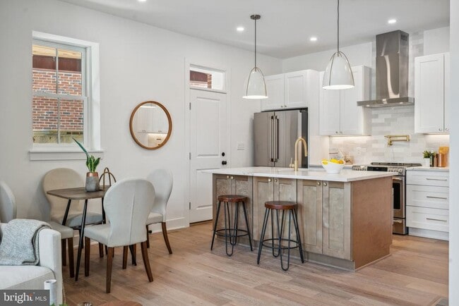 Building Photo - 1614 Kilbourne Pl NW