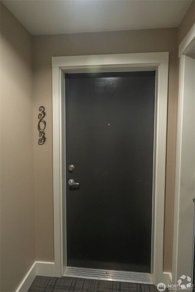 Building Photo - 2Bd/2Ba Seattle Condo