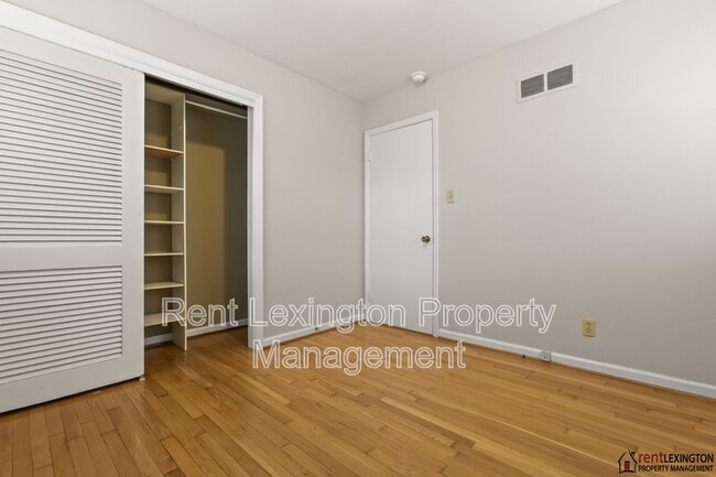 Building Photo - 152 Bayberry Rd