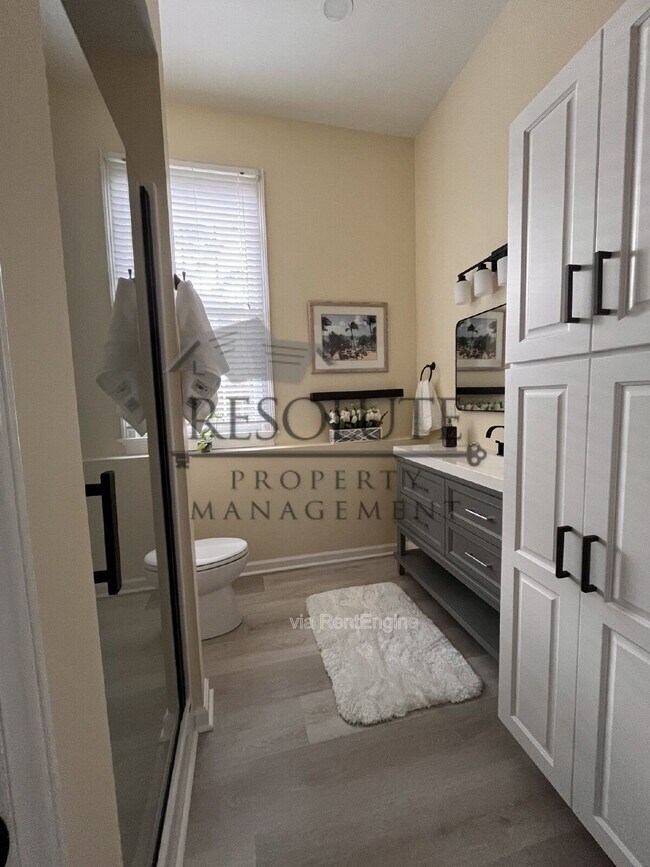 Building Photo - 6009 Garrett Rd