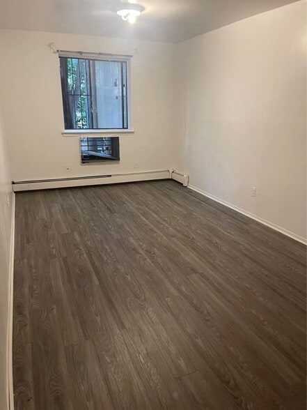 Building Photo - 132-36 Maple Ave