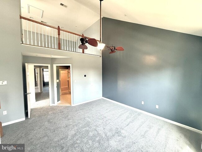 Building Photo - 9407 ASTON Vlg