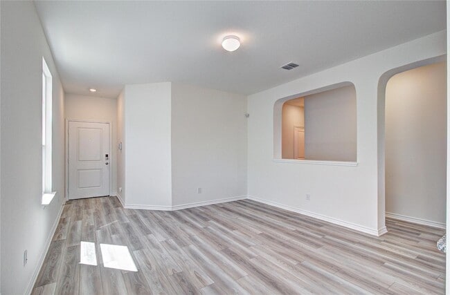 Building Photo - 3423 Old Almonte Dr