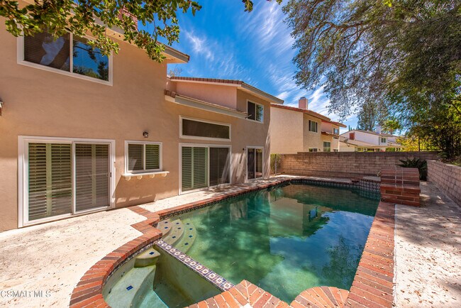 Building Photo - 681 Triunfo Canyon Rd
