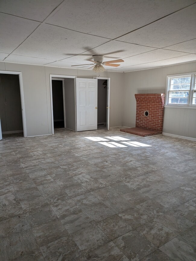 Building Photo - 3162 MS-15