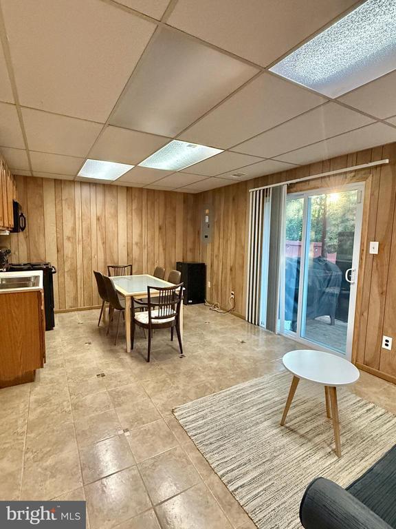 Building Photo - 5500 Woodlawn Manor Ct