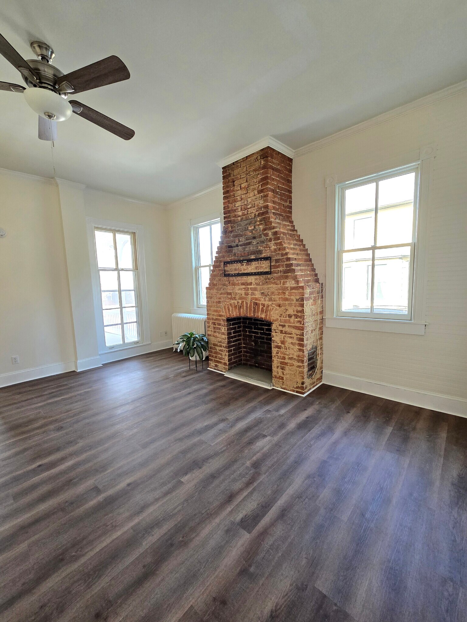 Building Photo - 100 Melvin Ave