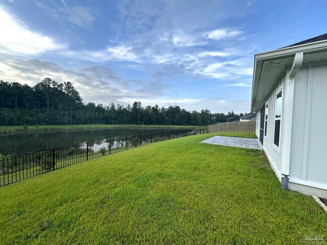 Building Photo - 10984 Coues Dr