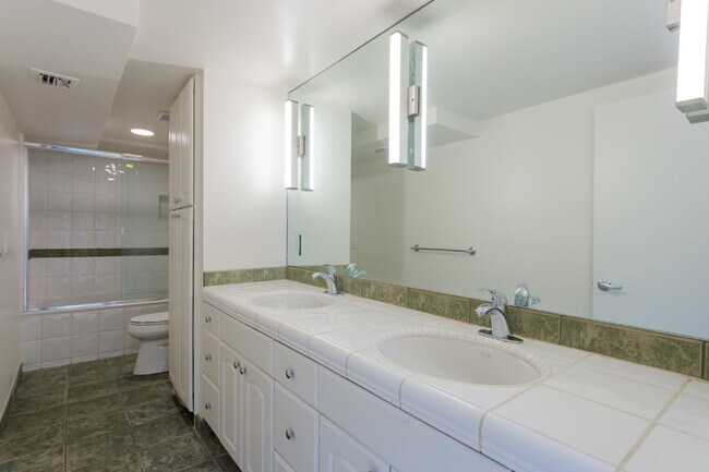 Building Photo - Coastal Elegance Meets Everyday Luxury