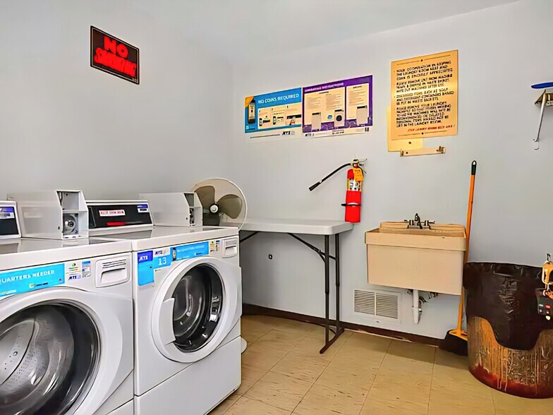 Building Photo - 3034 SW Lydia Ave