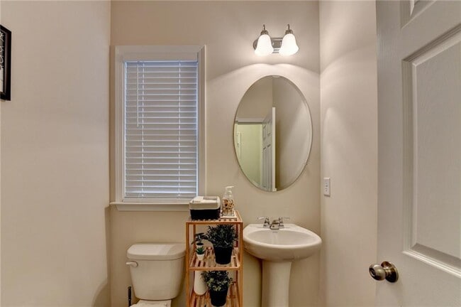 Building Photo - 777 Wexford Cove Way