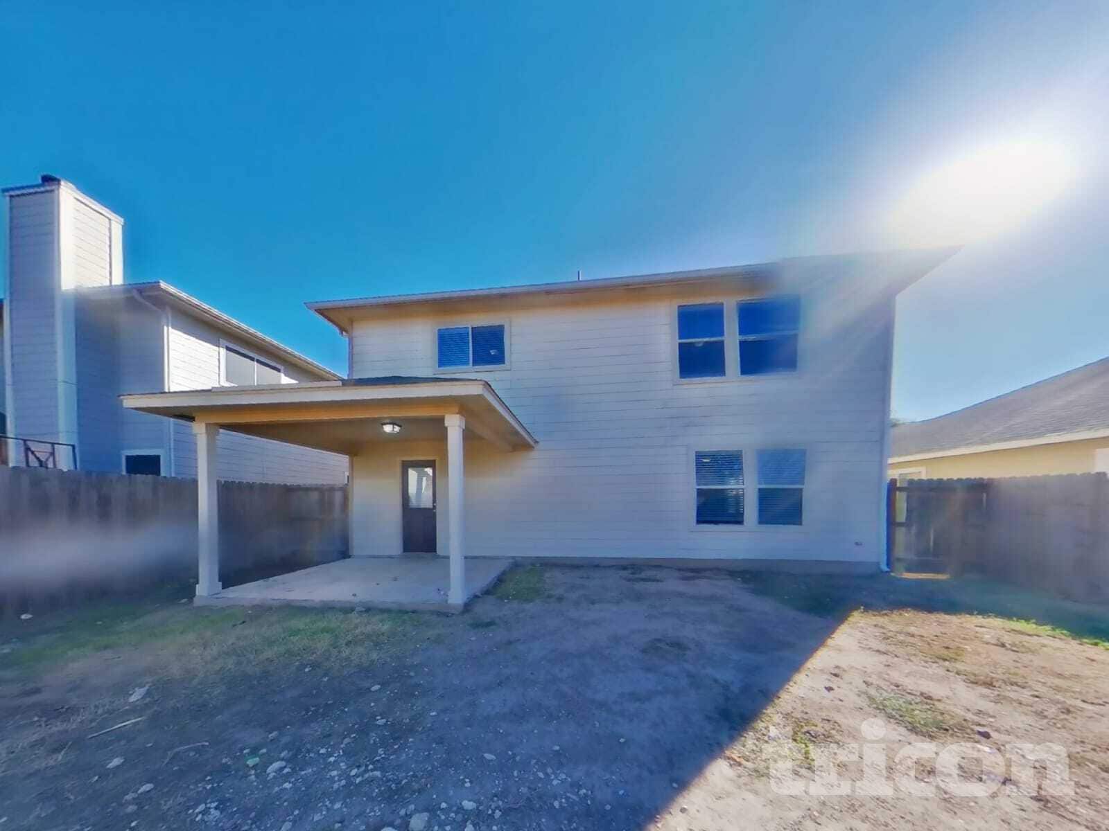 Building Photo - 2615 Thunder Gulch